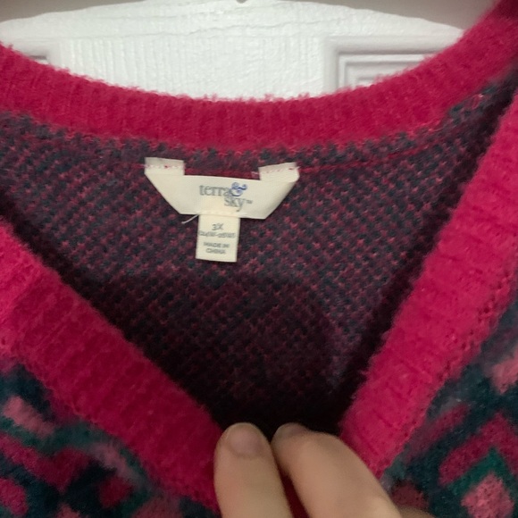 Terra & Sky Red and Black Patterned Sweater - Picture 4 of 10